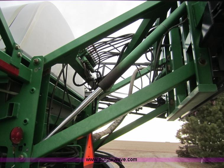 image for item 1600 1999 John Deere 4700 self-propelled sprayer