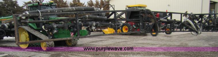 image for item 1600 1999 John Deere 4700 self-propelled sprayer