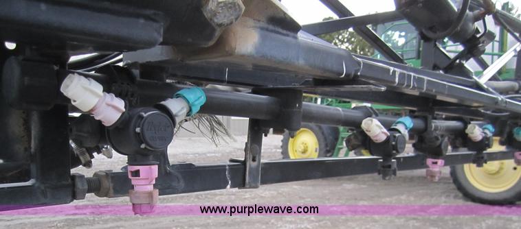 image for item 1600 1999 John Deere 4700 self-propelled sprayer