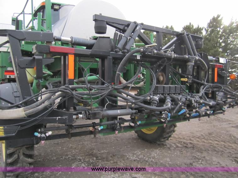 image for item 1600 1999 John Deere 4700 self-propelled sprayer