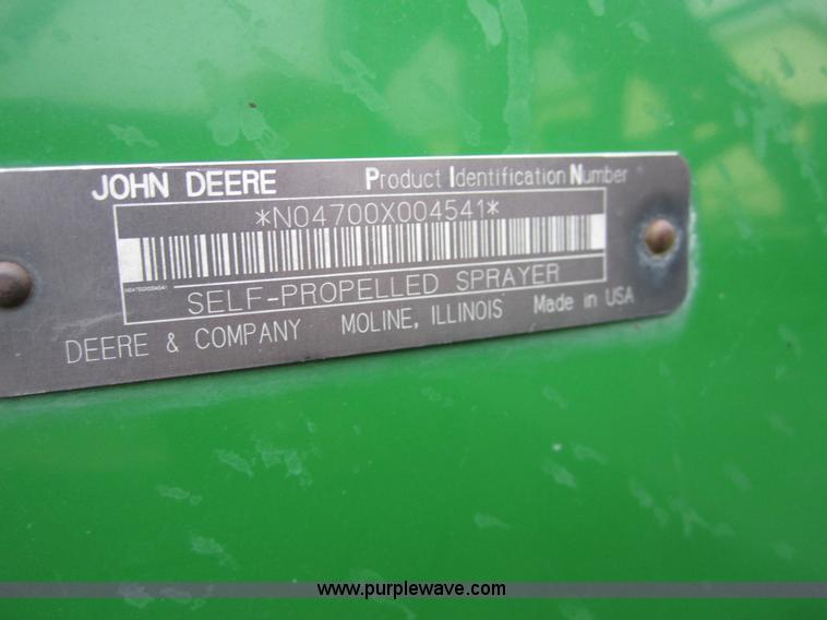 image for item 1600 1999 John Deere 4700 self-propelled sprayer