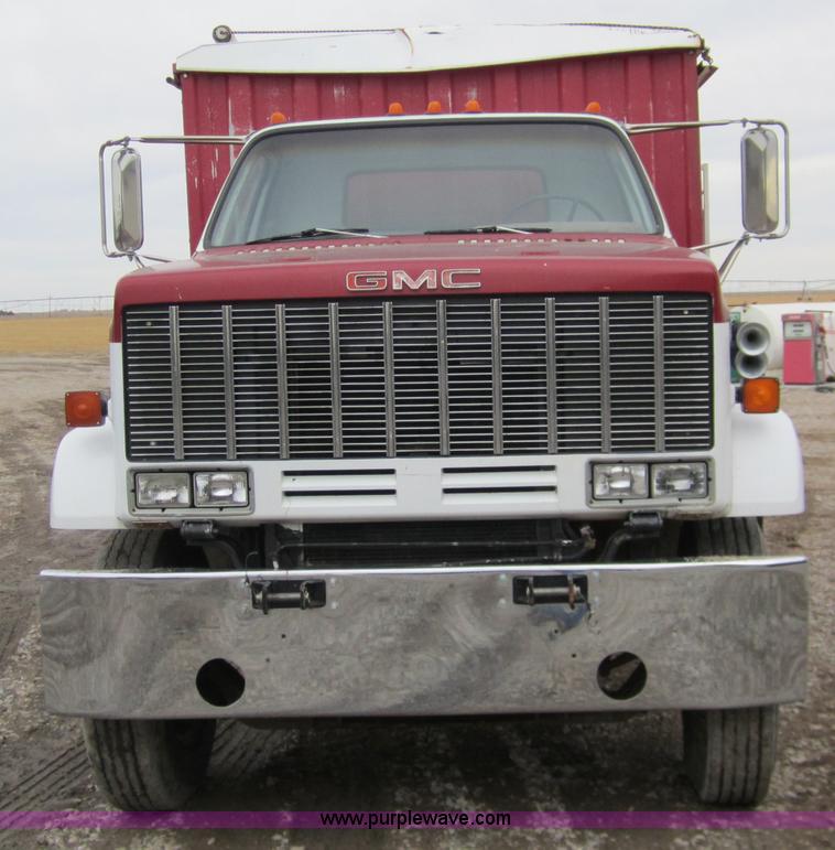 image for item 1601 1981 GMC grain truck