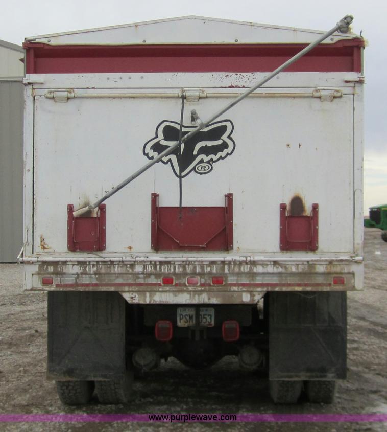 image for item 1601 1981 GMC grain truck