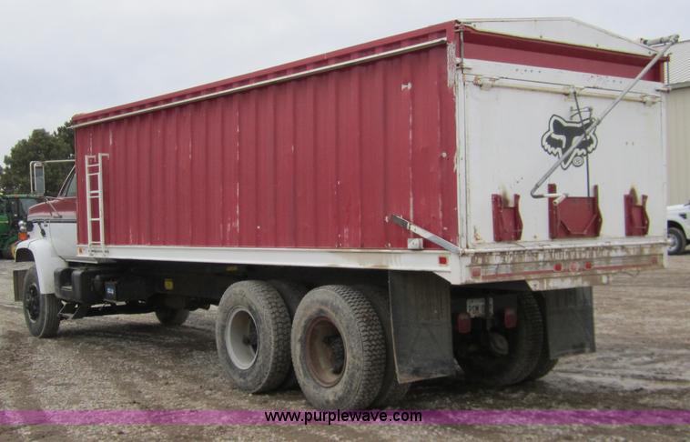 image for item 1601 1981 GMC grain truck