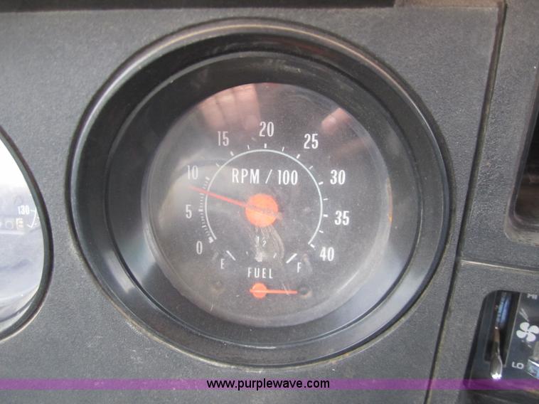 image for item 1601 1981 GMC grain truck