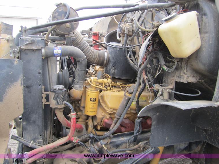 image for item 1601 1981 GMC grain truck