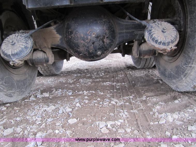 image for item 1601 1981 GMC grain truck