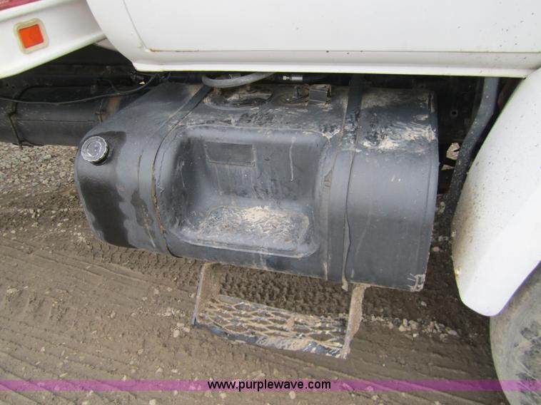 image for item 1601 1981 GMC grain truck