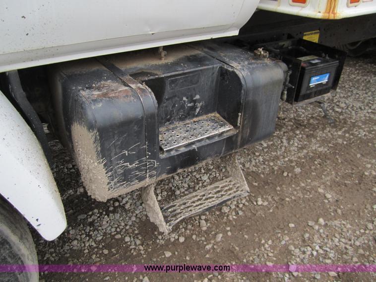 image for item 1601 1981 GMC grain truck