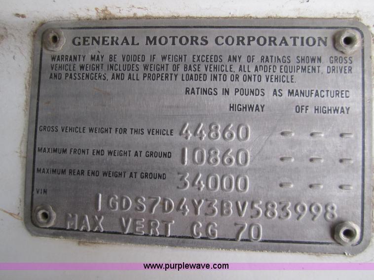 image for item 1601 1981 GMC grain truck