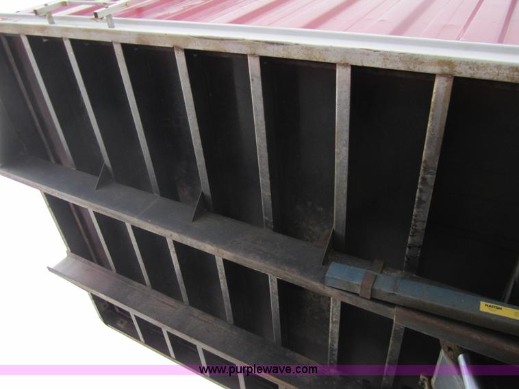 image for item 1601 1981 GMC grain truck