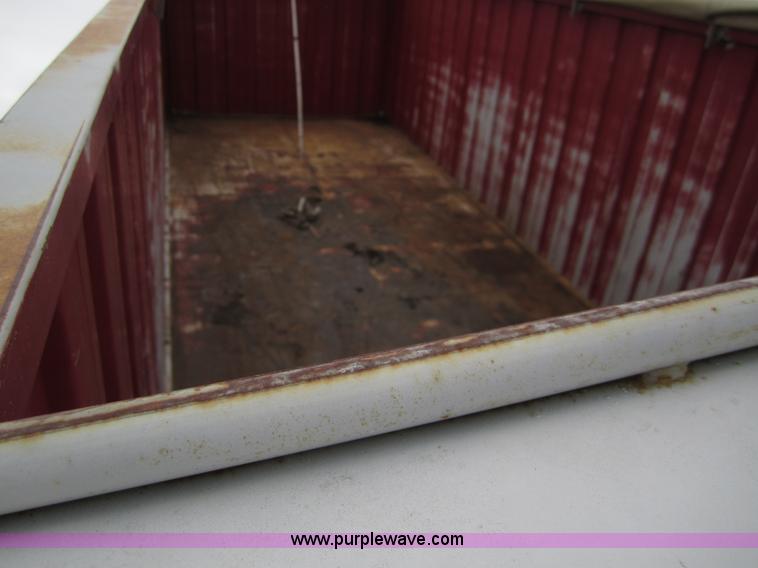 image for item 1601 1981 GMC grain truck