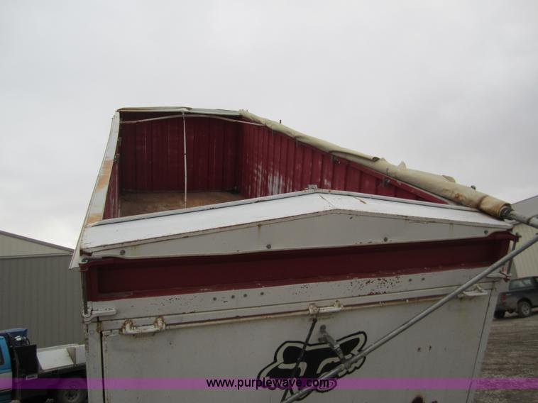 image for item 1601 1981 GMC grain truck