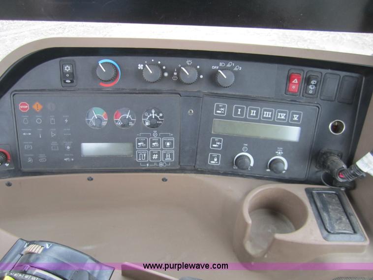 image for item 1602 1997 John Deere 8400T track tractor