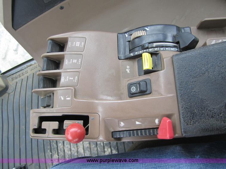 image for item 1602 1997 John Deere 8400T track tractor