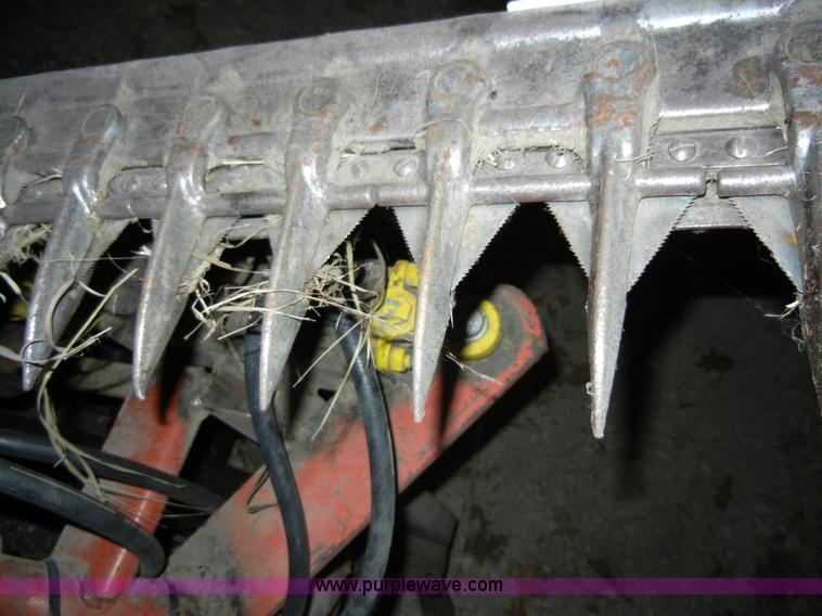 image for item 2143 New Holland 7' sickle mower