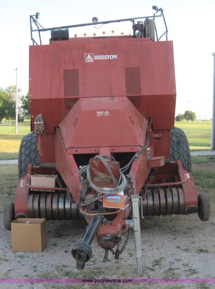 image for item 3020 Hesston 4900 4' x 4' square baler