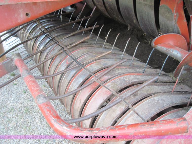 image for item 3020 Hesston 4900 4' x 4' square baler