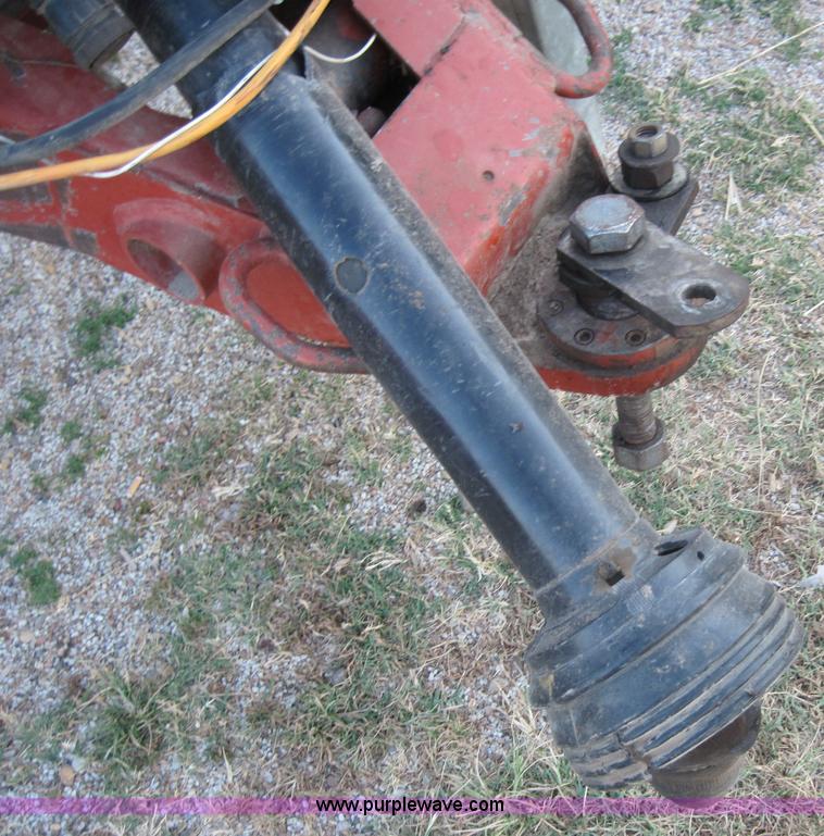 image for item 3020 Hesston 4900 4' x 4' square baler