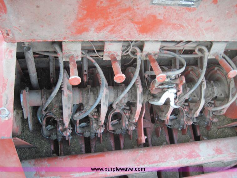 image for item 3020 Hesston 4900 4' x 4' square baler