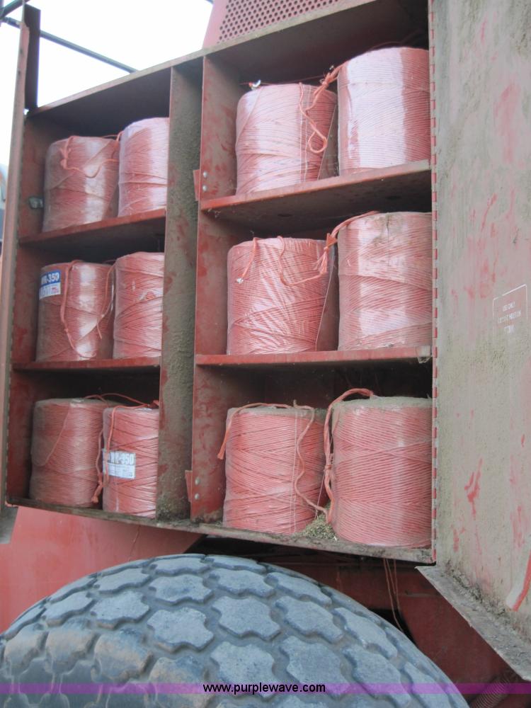 image for item 3020 Hesston 4900 4' x 4' square baler