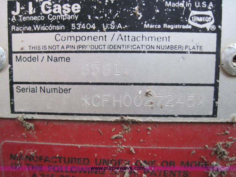 image for item 3020 Hesston 4900 4' x 4' square baler