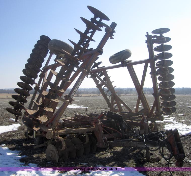 image for item 3129 Krause 1950 32' disk