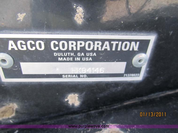 image for item 3286 2001 Gleaner 30' platform header