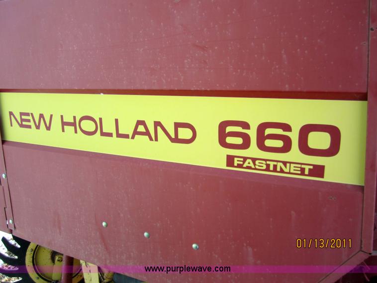 image for item 3287 1993 New Holland 660 fastnet round baler