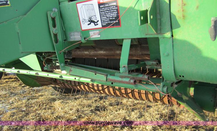 image for item 3288 1995 John Deere 535 5x6 round baler