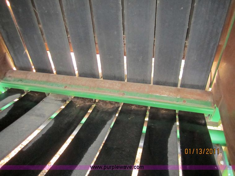 image for item 3288 1995 John Deere 535 5x6 round baler