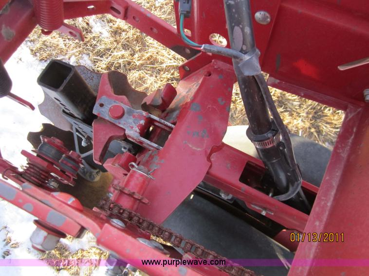 image for item 3289 1993 Case International 900 Cyclo air planter