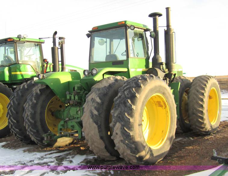 image for item 3290 1986 John Deere 8850 tractor