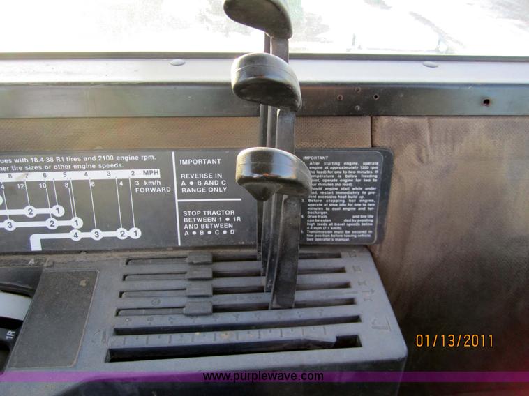 image for item 3290 1986 John Deere 8850 tractor