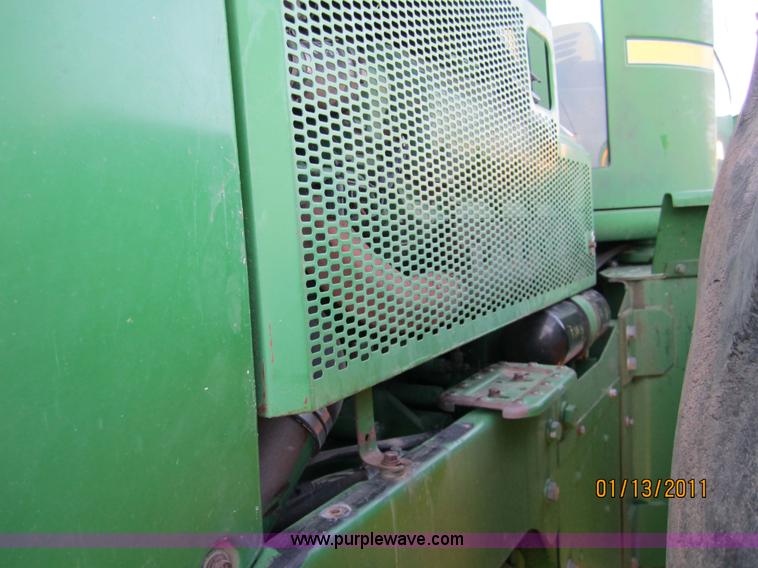 image for item 3290 1986 John Deere 8850 tractor