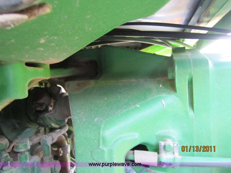 image for item 3290 1986 John Deere 8850 tractor