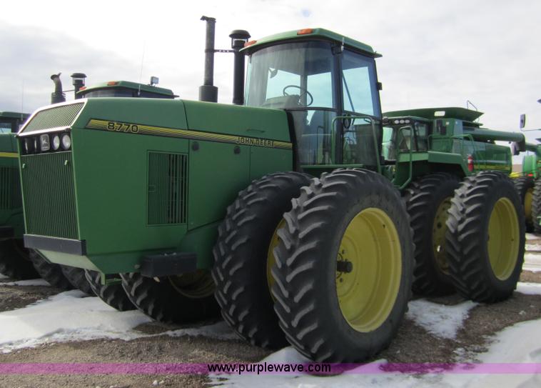 image for item 3291 1994 John Deere 8770 tractor
