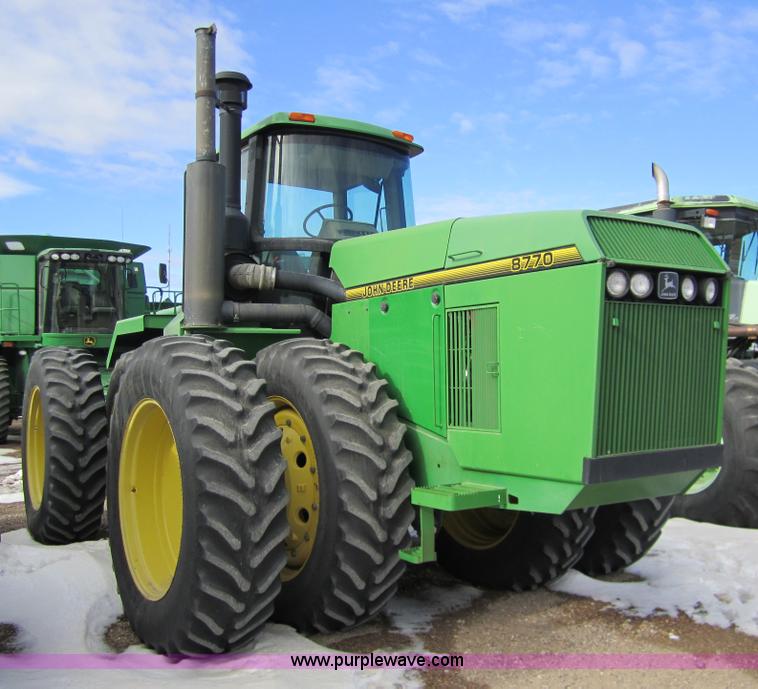 image for item 3291 1994 John Deere 8770 tractor