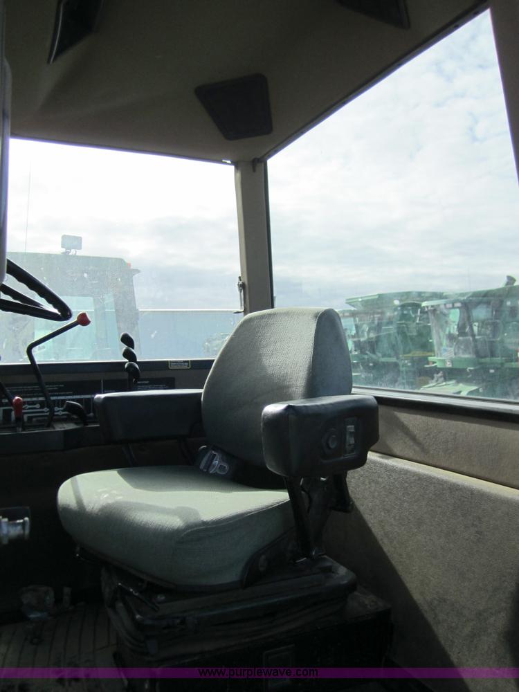 image for item 3291 1994 John Deere 8770 tractor