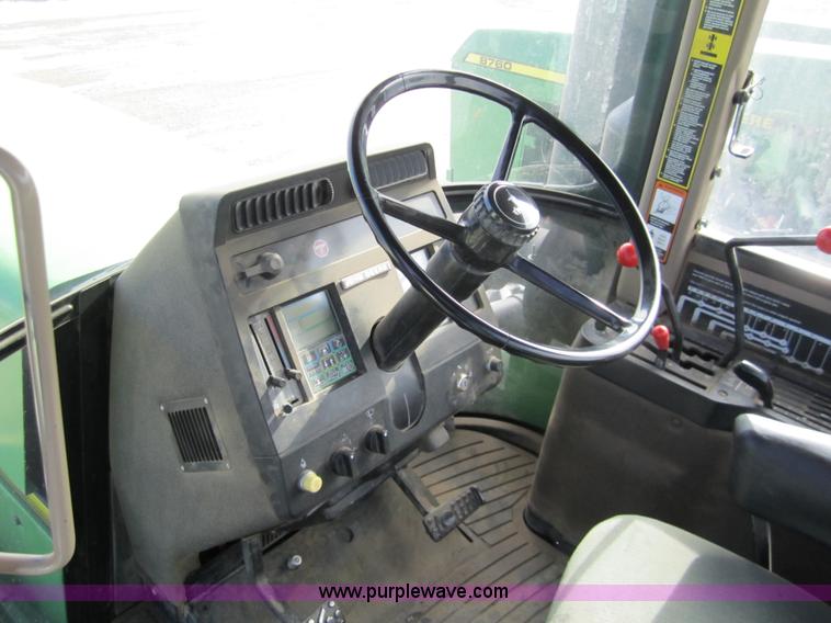 image for item 3291 1994 John Deere 8770 tractor
