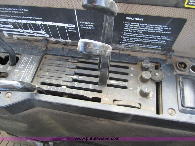 image for item 3291 1994 John Deere 8770 tractor