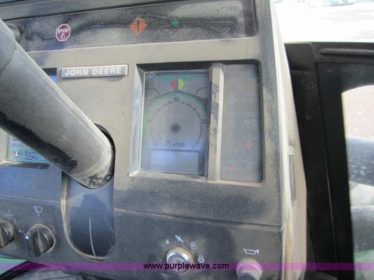 image for item 3291 1994 John Deere 8770 tractor