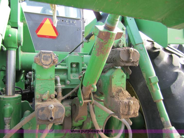 image for item 3291 1994 John Deere 8770 tractor