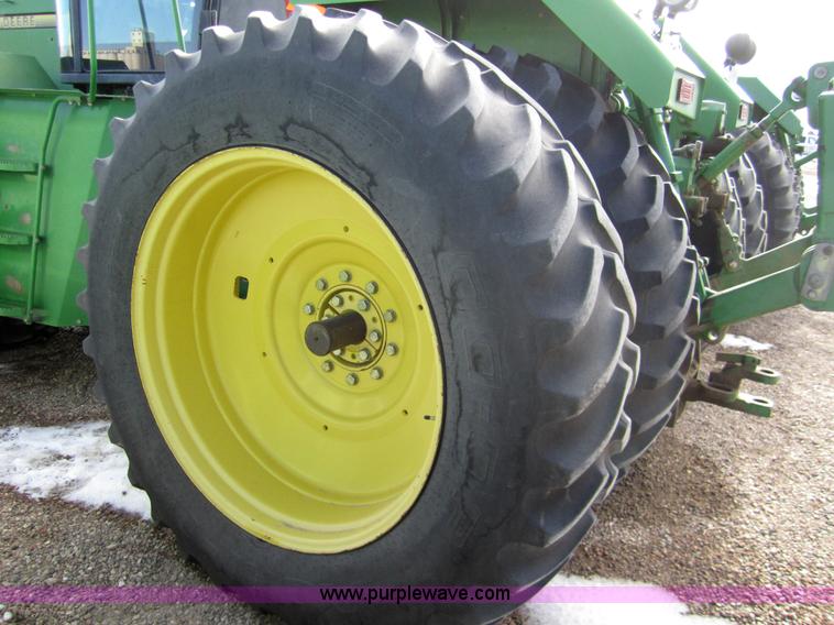 image for item 3291 1994 John Deere 8770 tractor