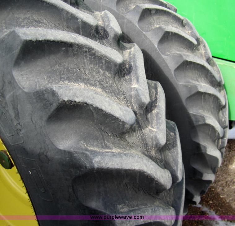 image for item 3291 1994 John Deere 8770 tractor