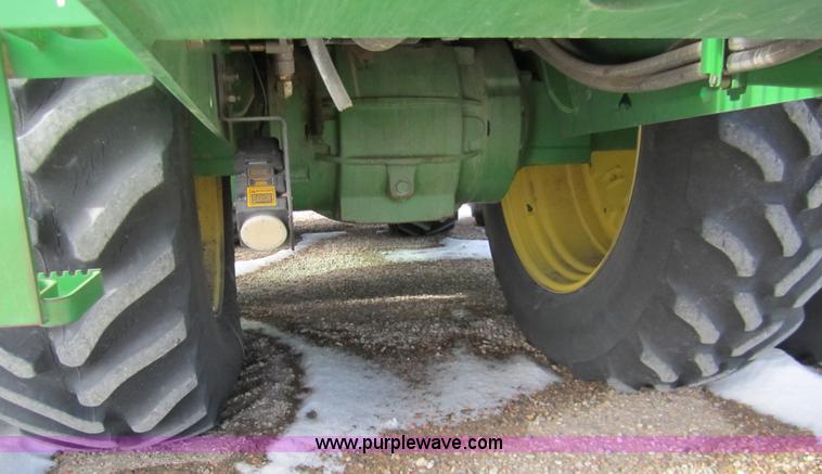 image for item 3291 1994 John Deere 8770 tractor