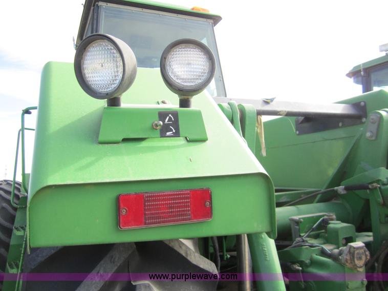 image for item 3291 1994 John Deere 8770 tractor