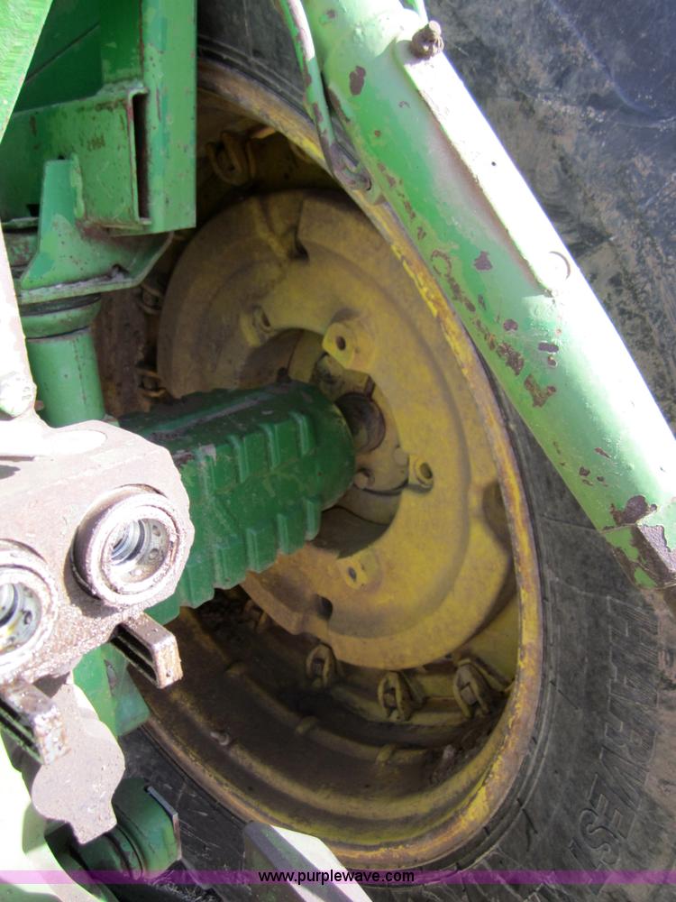 image for item 3345 1973 John Deere 4630 tractor