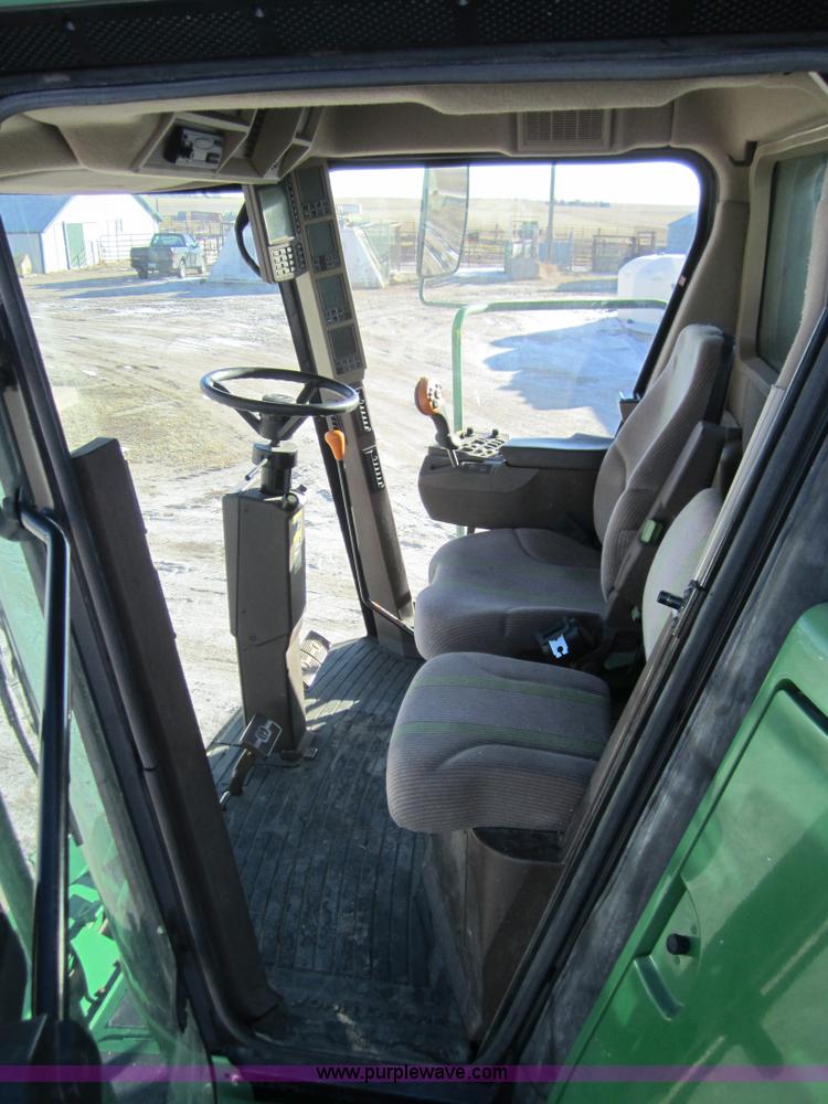 image for item 3351 2005 John Deere 9560STS combine