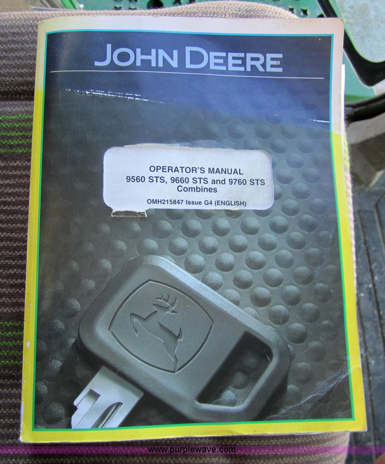 image for item 3351 2005 John Deere 9560STS combine